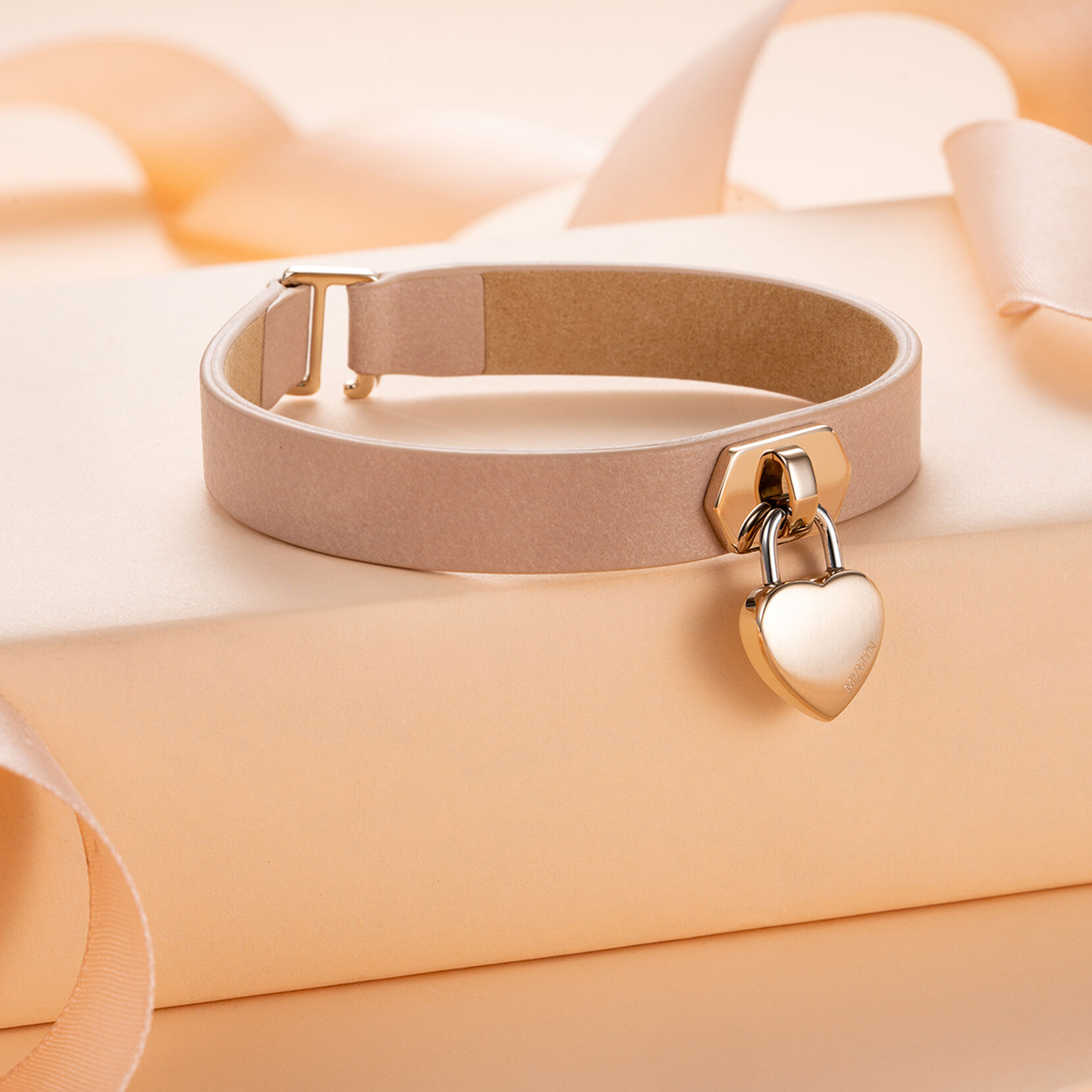 Leather Heartlock Bracelet