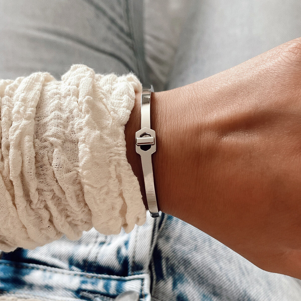 Faux bracelet dinh van top