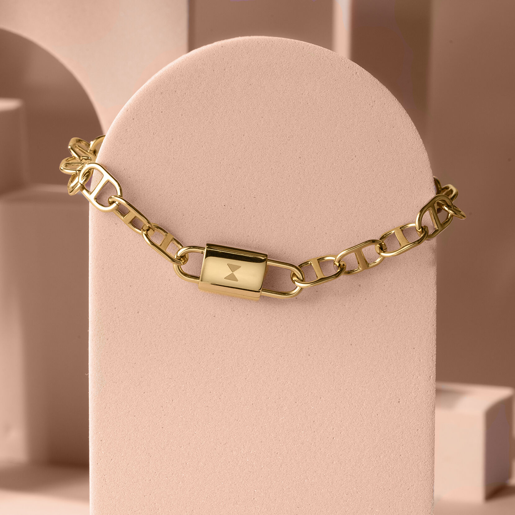 Anchor Chain Bracelet