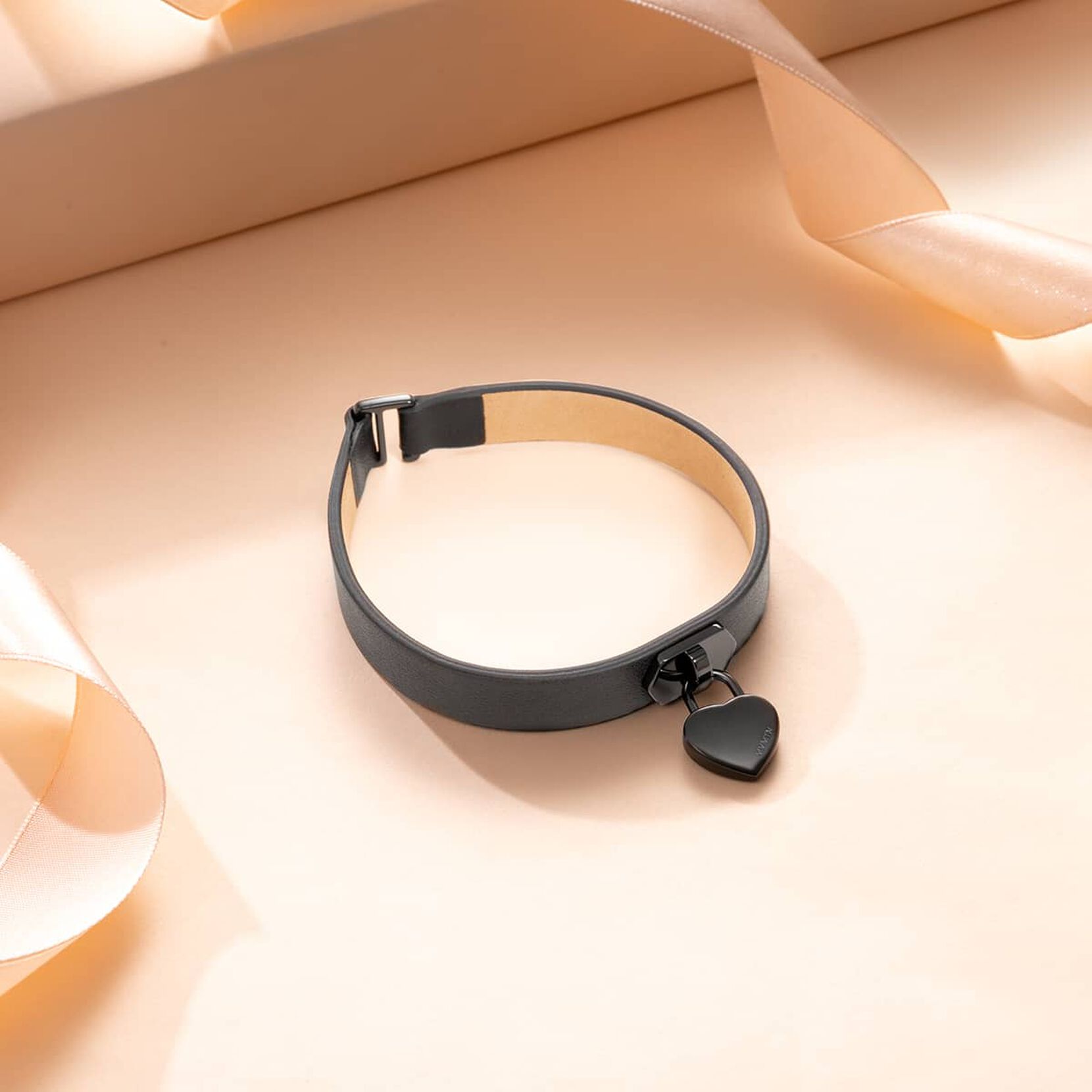 Leather Heartlock Bracelet