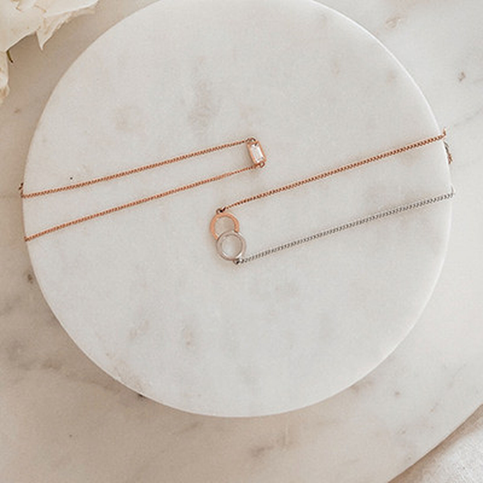 Locked Ring Chain Bracelet