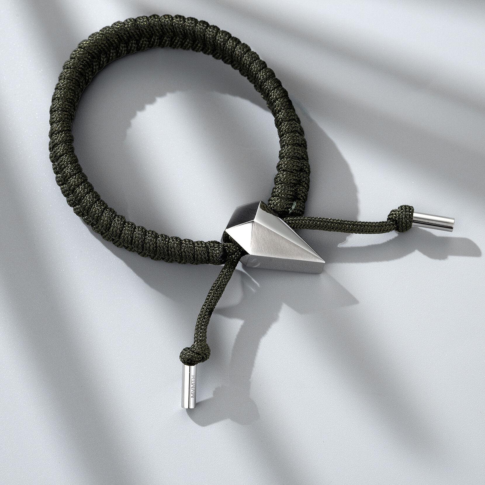 Sculpted Shark Tooth Pendant Bracelet