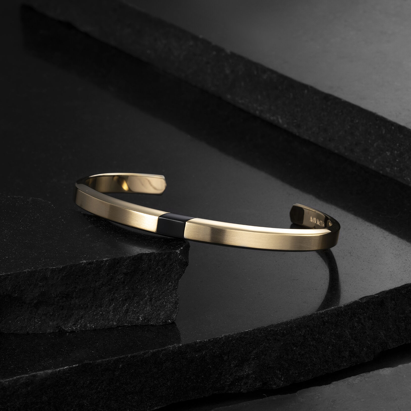 Split Cuff
