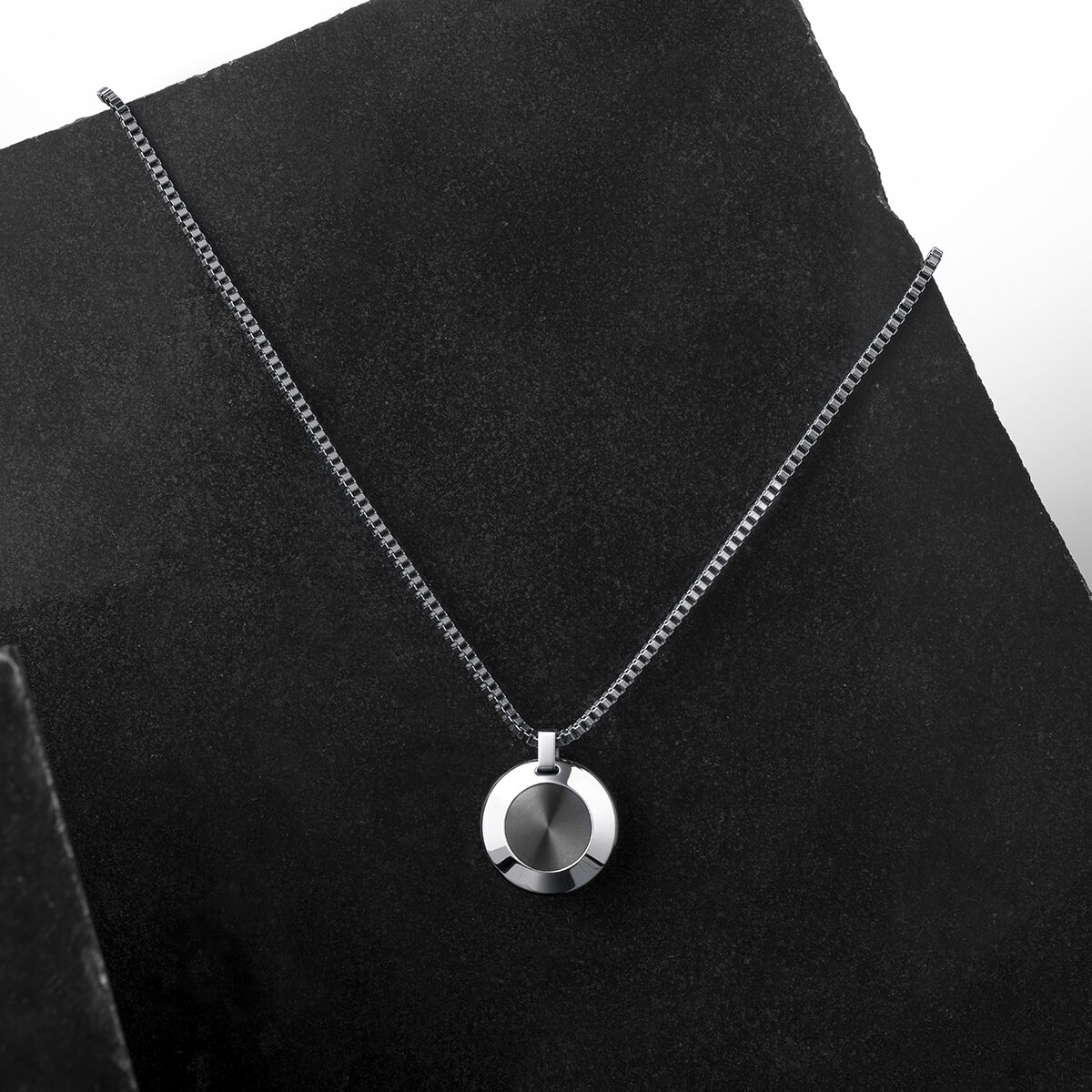 Mvmt necklace clearance