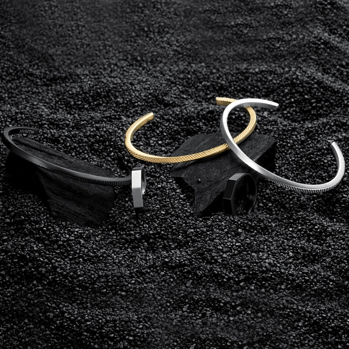 Mvmt deals twist cuff