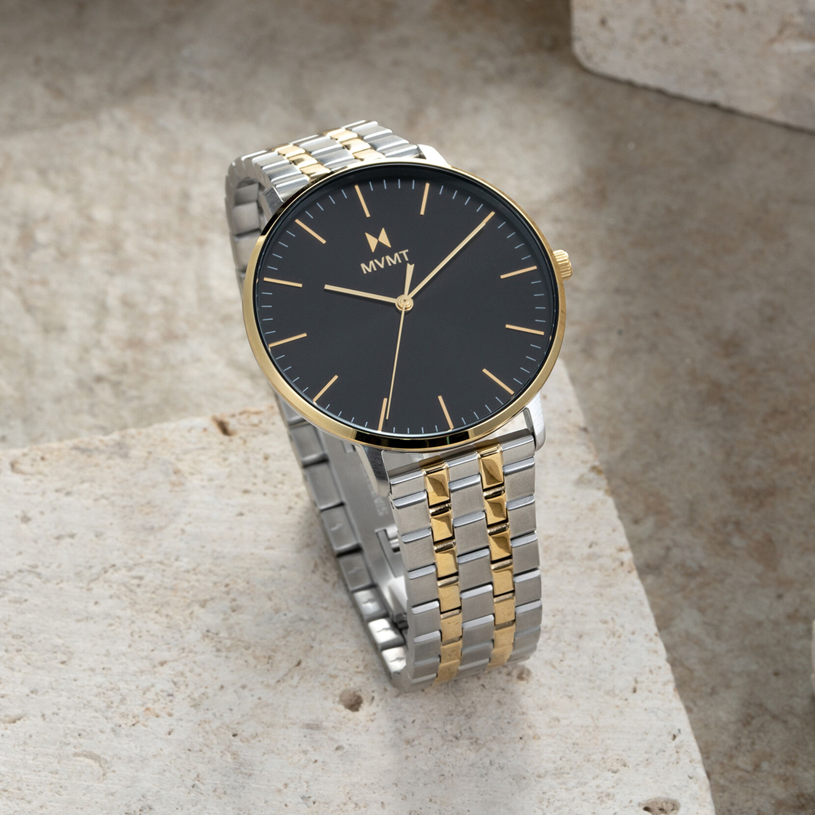 Two-Tone Noir