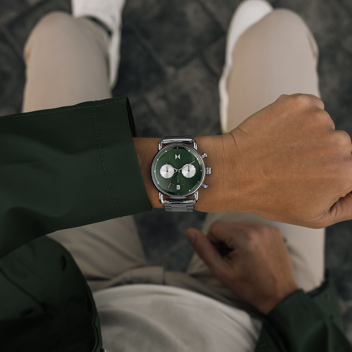 Mvmt store blacktop watch