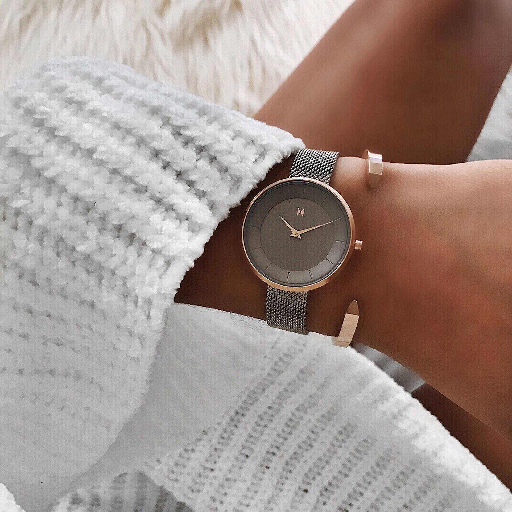 Minimal Cuff