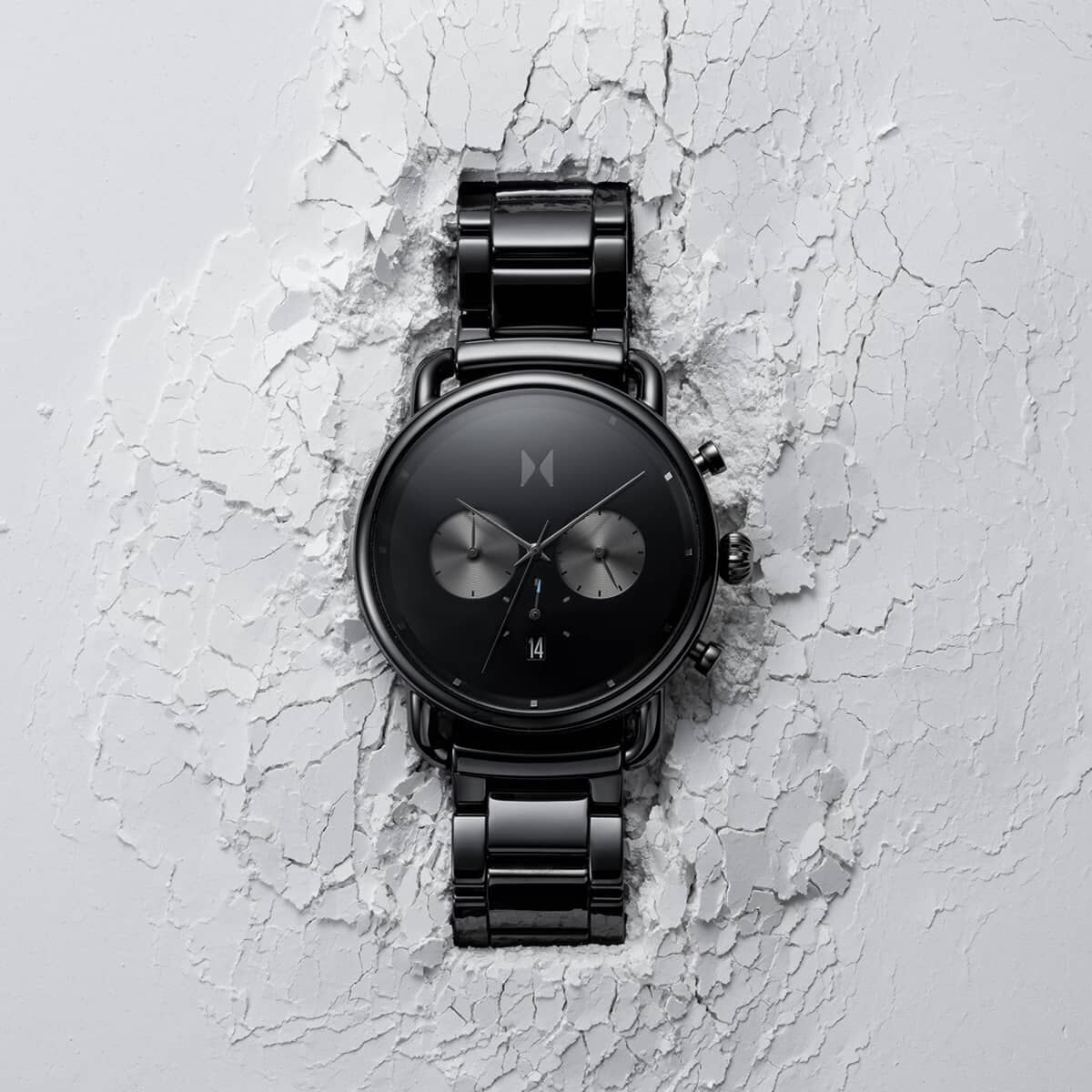 Mvmt store blacktop watch